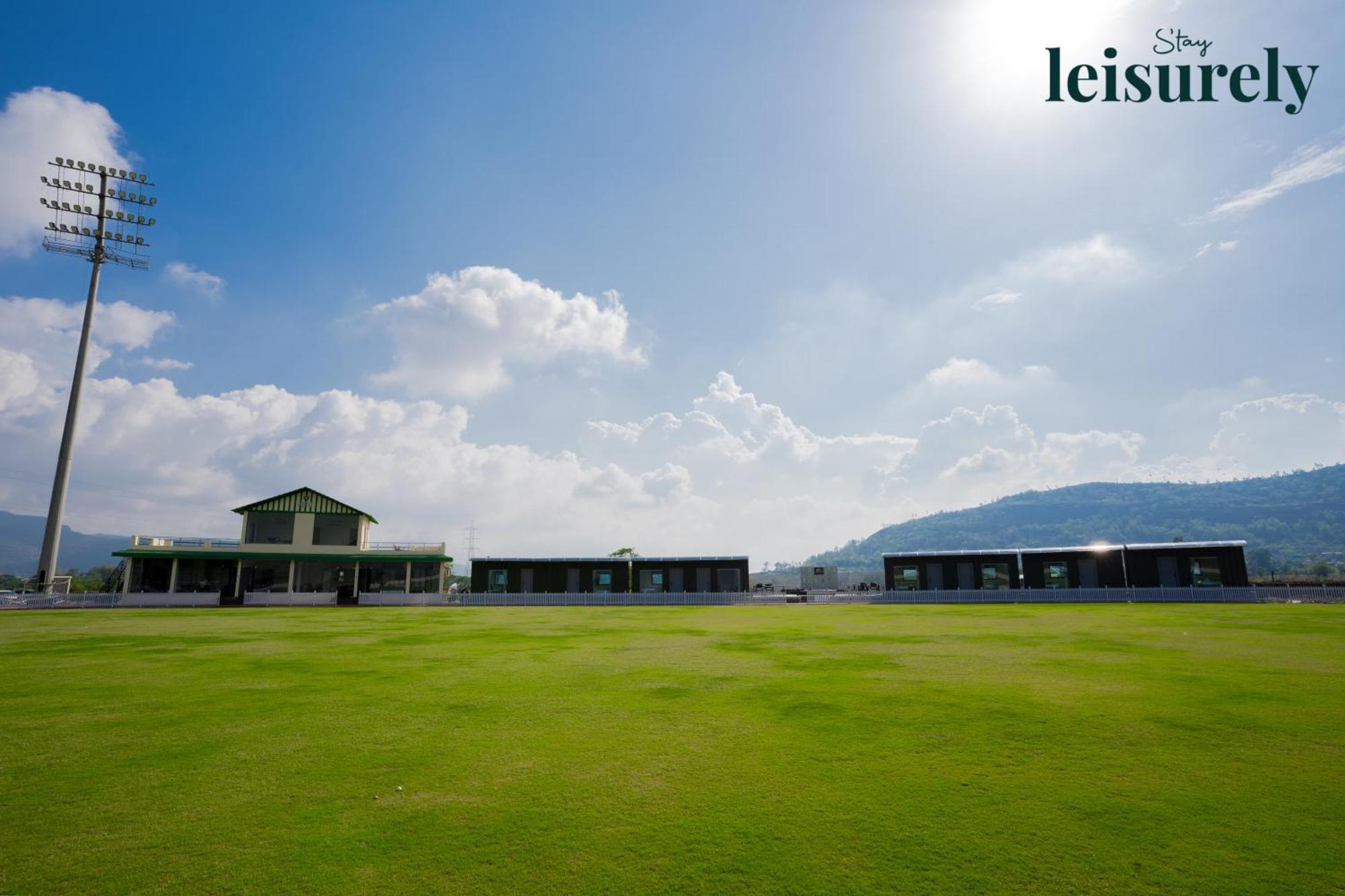 Stay Leisurely - Pavilion By The Hills, Lonavala - Stadium View Rooms ภายนอก รูปภาพ